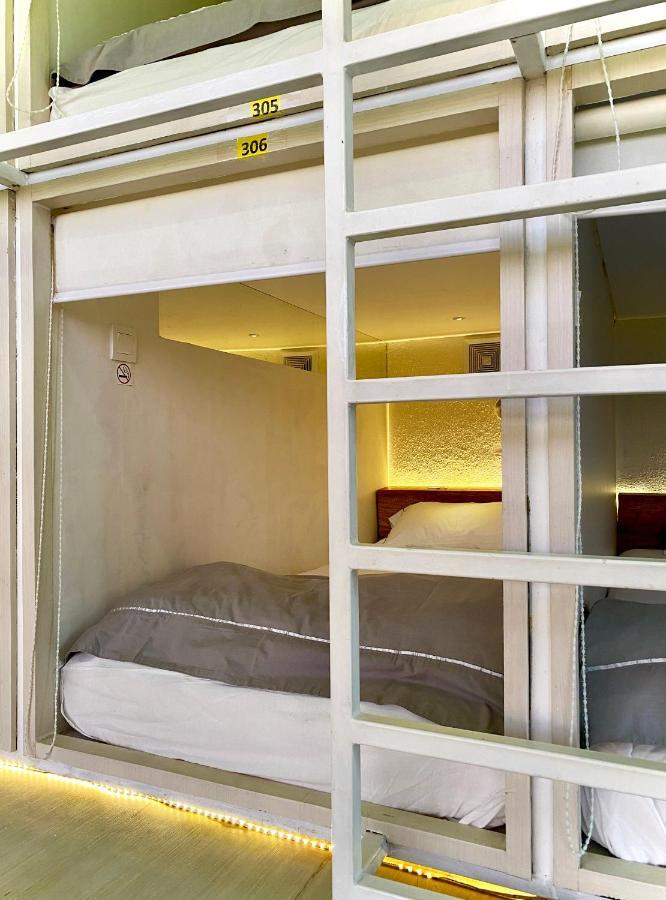 The Hide Hostel At Canggu (Adults Only) ภายนอก รูปภาพ