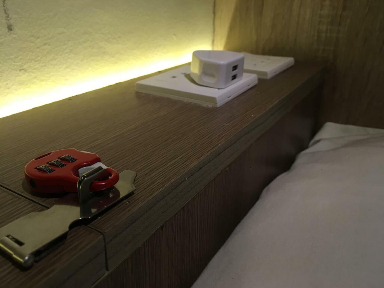 The Hide Hostel At Canggu (Adults Only) ภายนอก รูปภาพ