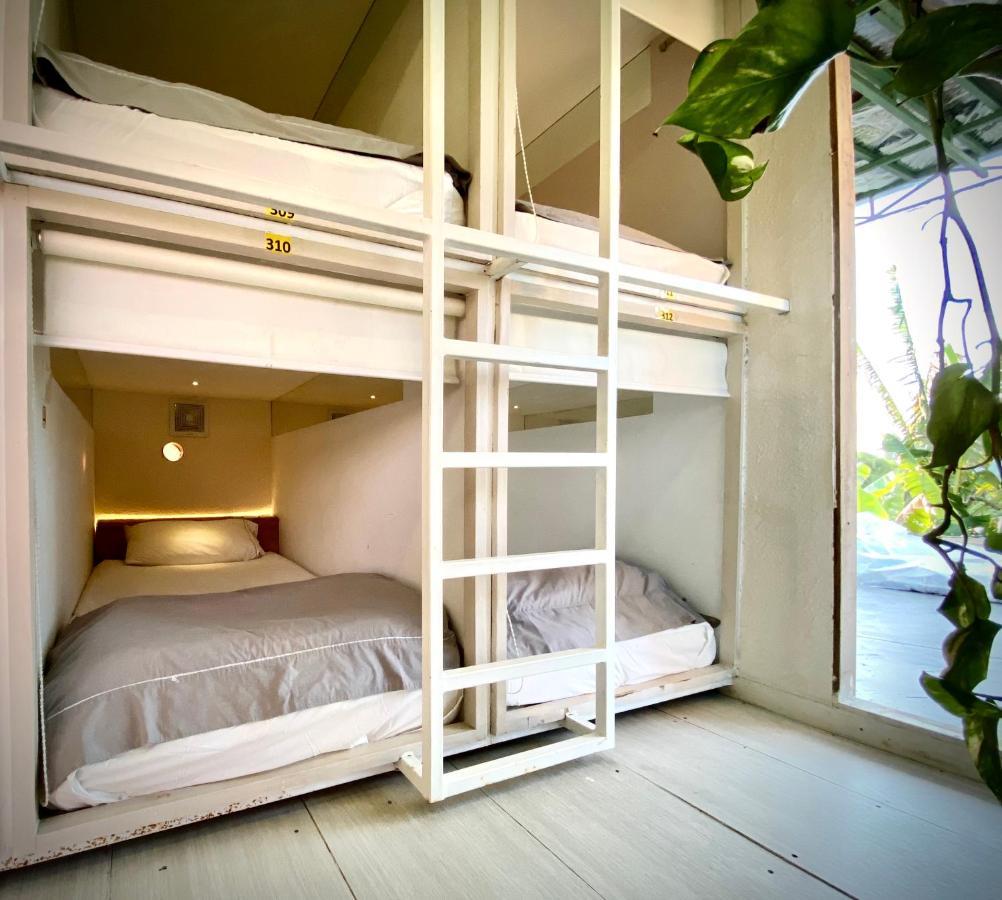 The Hide Hostel At Canggu (Adults Only) ภายนอก รูปภาพ